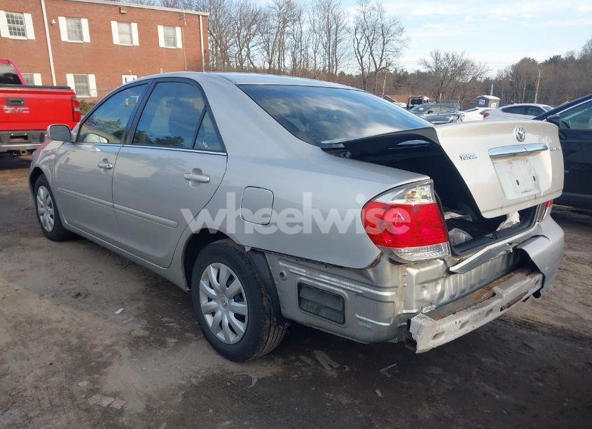 Photo 3 of 2005 Toyota Camry LE (VIN 4T1BE32KX5U045405)