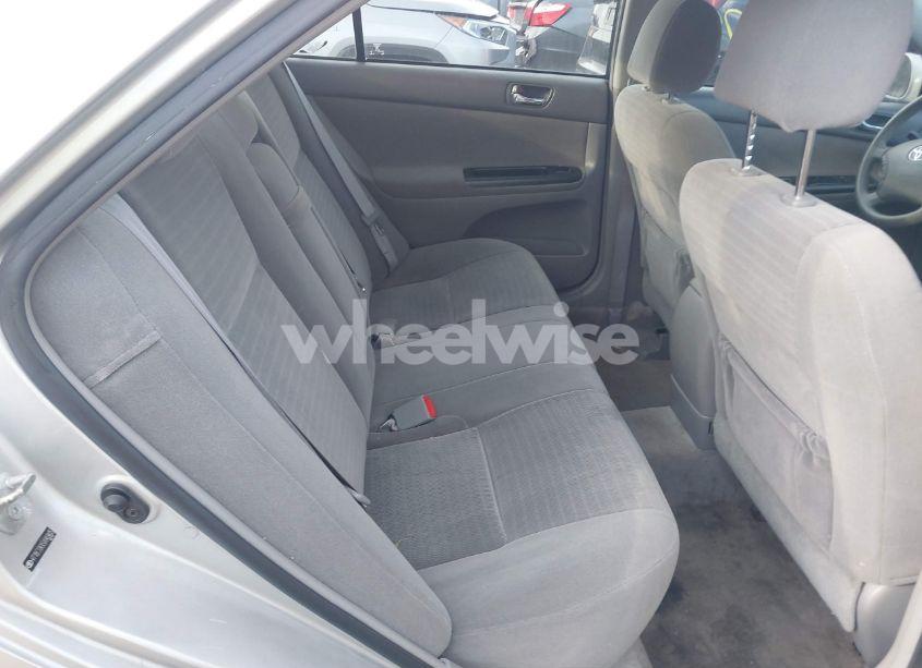 Photo 8 of 2005 Toyota Camry LE (VIN 4T1BE32KX5U045405)