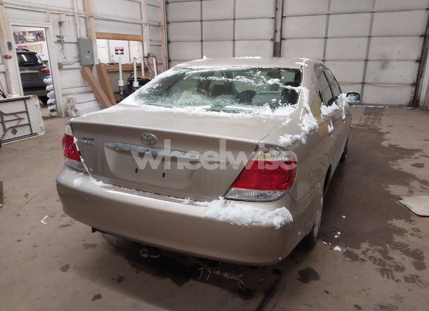 Photo 4 of 2005 Toyota Camry LE (VIN 4T1BE32KX5U046599)