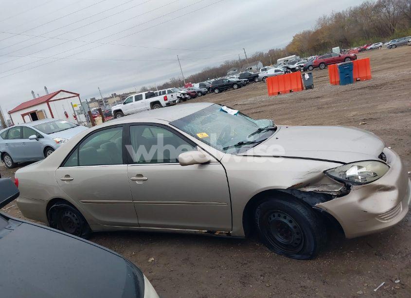 Photo 12 of 2005 Toyota Camry LE (VIN 4T1BE32KX5U049910)