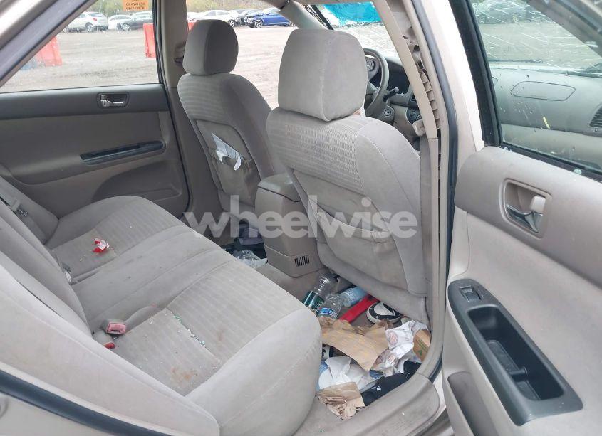 Photo 8 of 2005 Toyota Camry LE (VIN 4T1BE32KX5U049910)