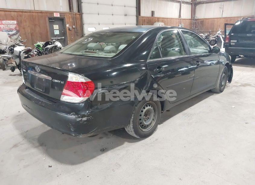 Photo 4 of 2005 Toyota Camry LE (VIN 4T1BE32KX5U054671)