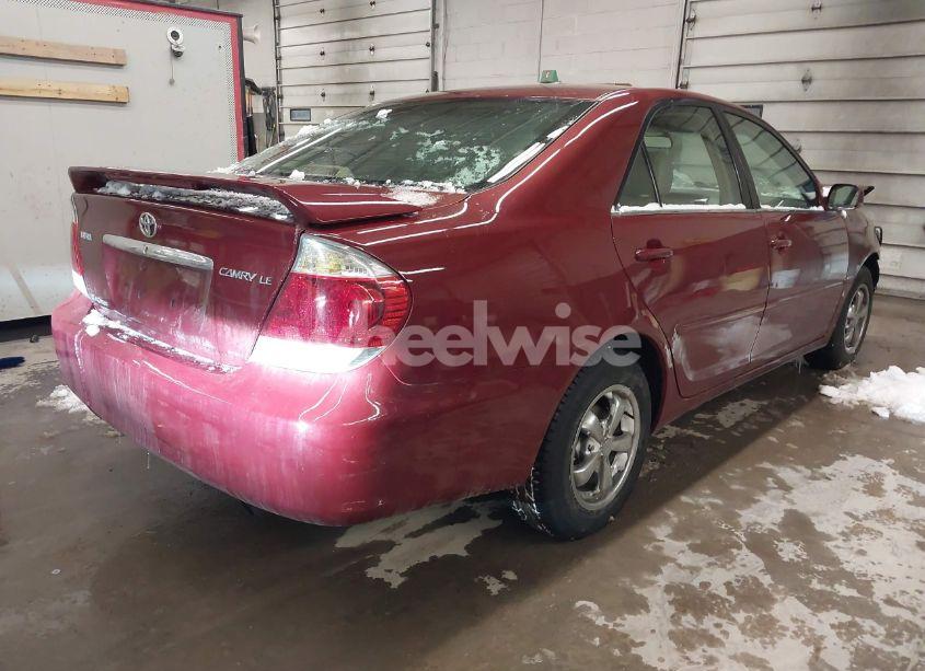Photo 4 of 2005 Toyota Camry LE (VIN 4T1BE32KX5U072815)