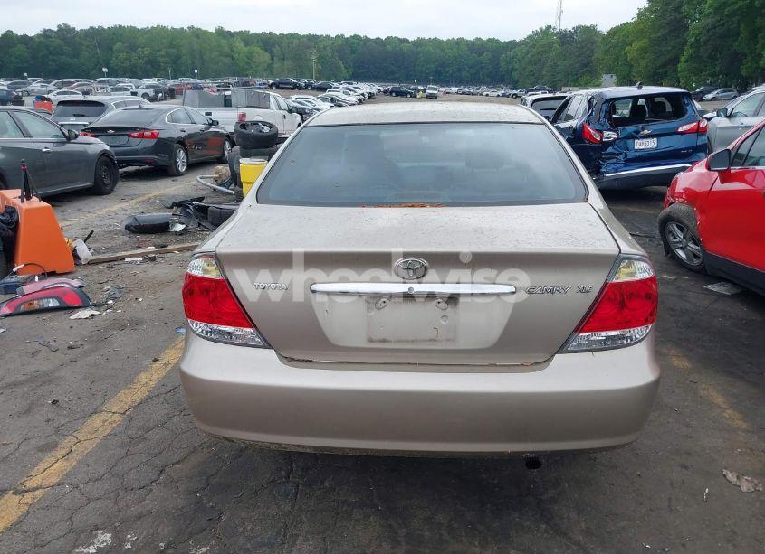 Photo 16 of 2005 Toyota Camry XLE (VIN 4T1BE32KX5U088853)