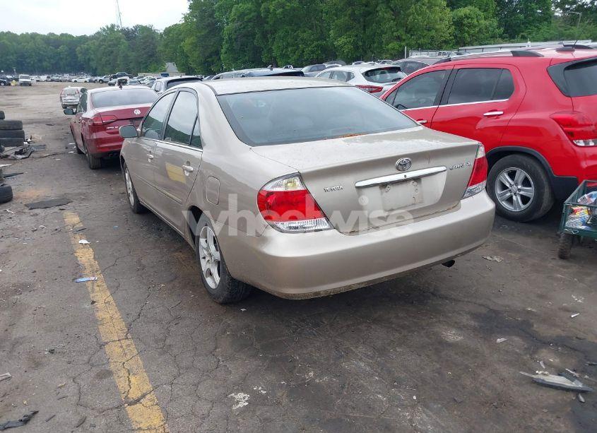 Photo 3 of 2005 Toyota Camry XLE (VIN 4T1BE32KX5U088853)