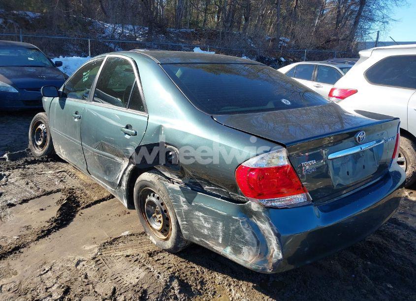 Photo 3 of 2005 Toyota Camry LE (VIN 4T1BE32KX5U091929)