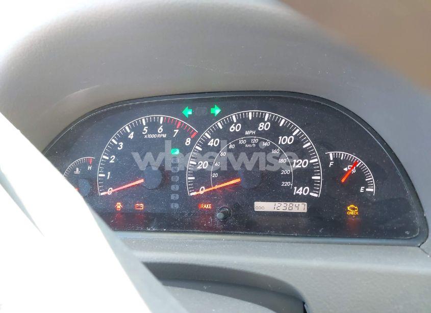 Photo 7 of 2005 Toyota Camry LE (VIN 4T1BE32KX5U091929)