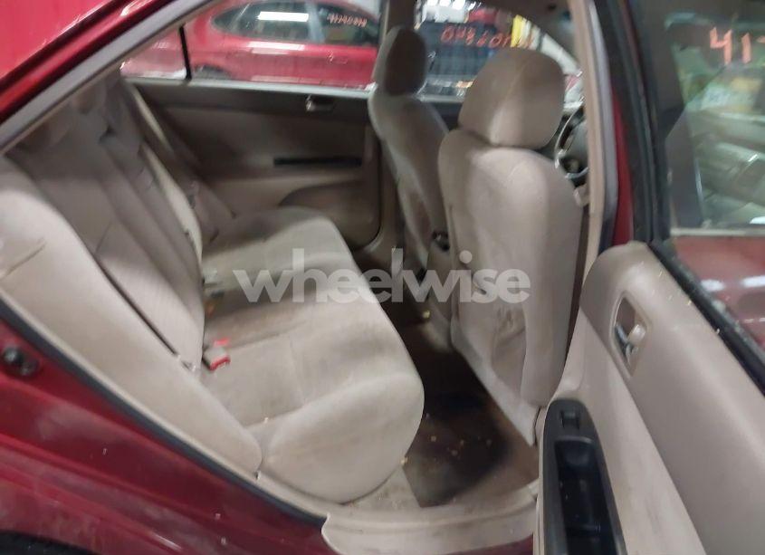 Photo 8 of 2005 Toyota Camry LE (VIN 4T1BE32KX5U096743)