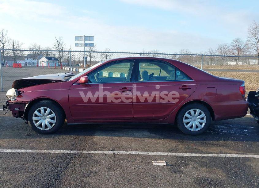 Photo 14 of 2005 Toyota Camry LE (VIN 4T1BE32KX5U388862)