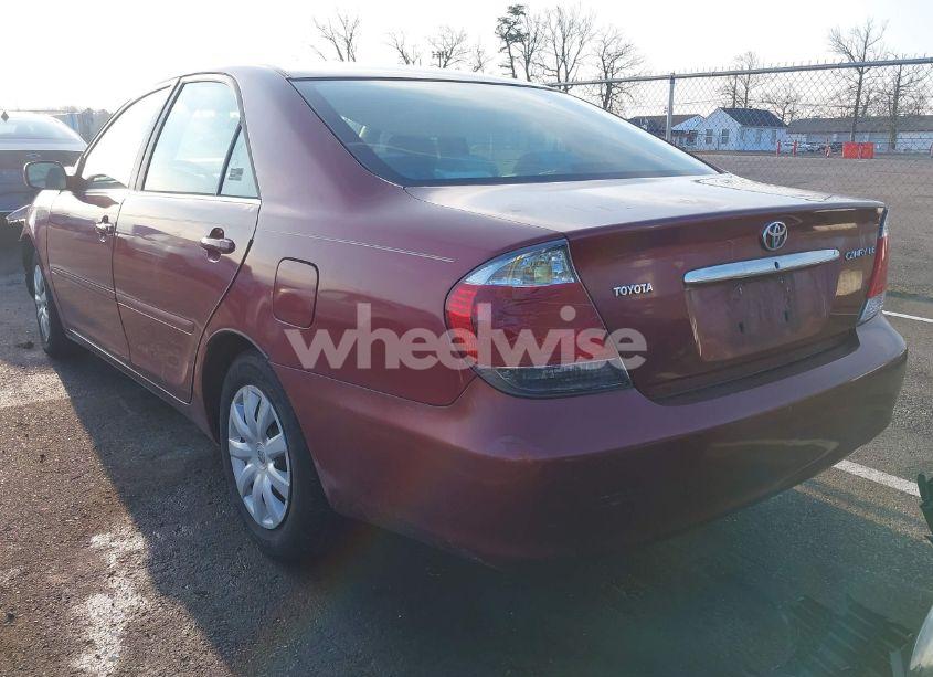 Photo 3 of 2005 Toyota Camry LE (VIN 4T1BE32KX5U388862)