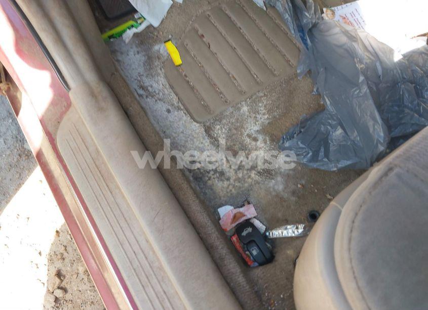 Photo 12 of 2005 Toyota Camry LE (VIN 4T1BE32KX5U393334)