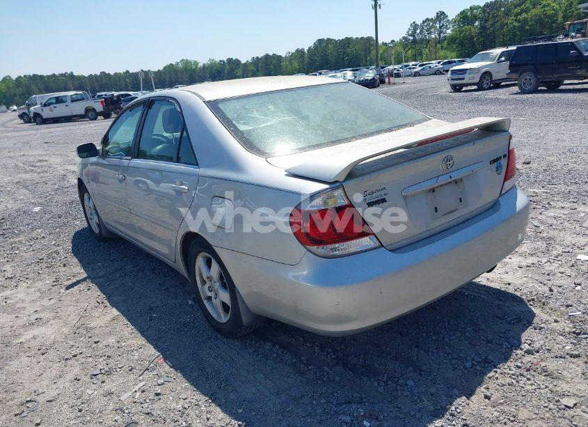 Photo 3 of 2005 Toyota Camry SE (VIN 4T1BE32KX5U518803)
