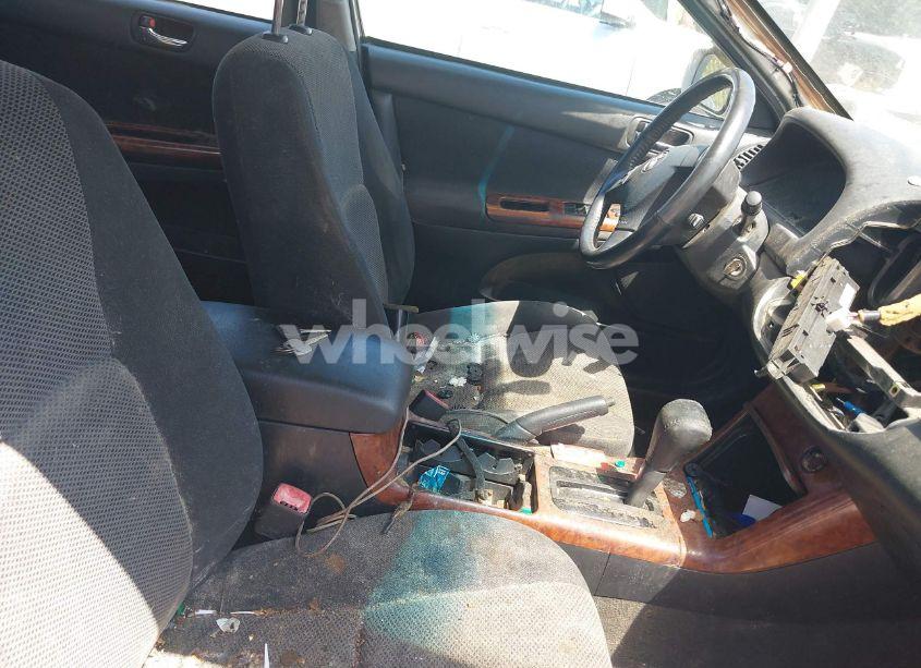 Photo 5 of 2005 Toyota Camry SE (VIN 4T1BE32KX5U518803)