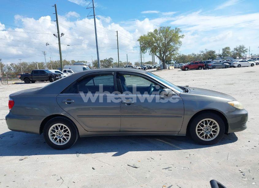 Photo 13 of 2005 Toyota Camry LE (VIN 4T1BE32KX5U533897)