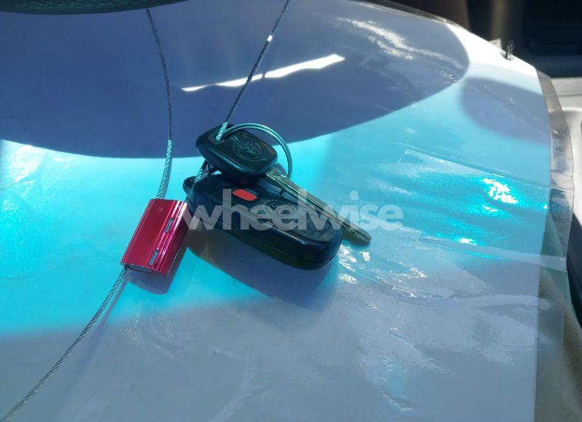 Photo 11 of 2005 Toyota Camry LE (VIN 4T1BE32KX5U558721)