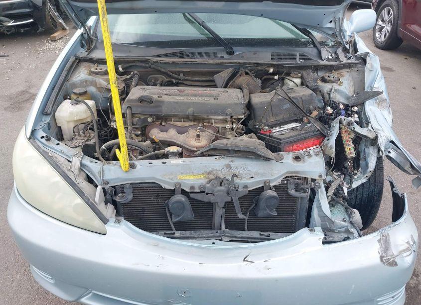 Photo 10 of 2005 Toyota Camry LE (VIN 4T1BE32KX5U570805)