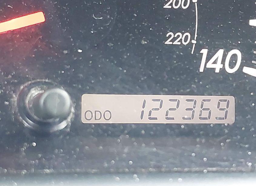 Photo 15 of 2005 Toyota Camry LE (VIN 4T1BE32KX5U570805)
