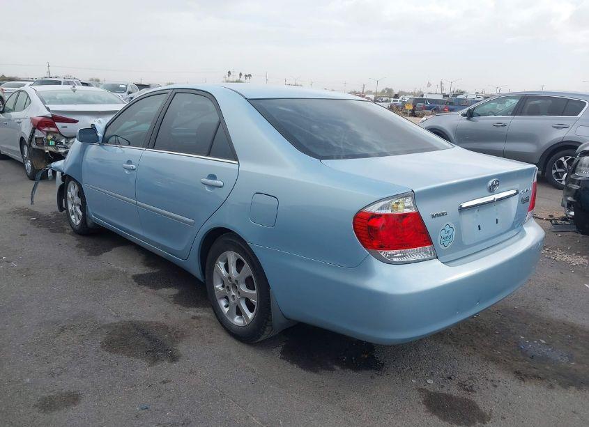 Photo 3 of 2005 Toyota Camry LE (VIN 4T1BE32KX5U570805)