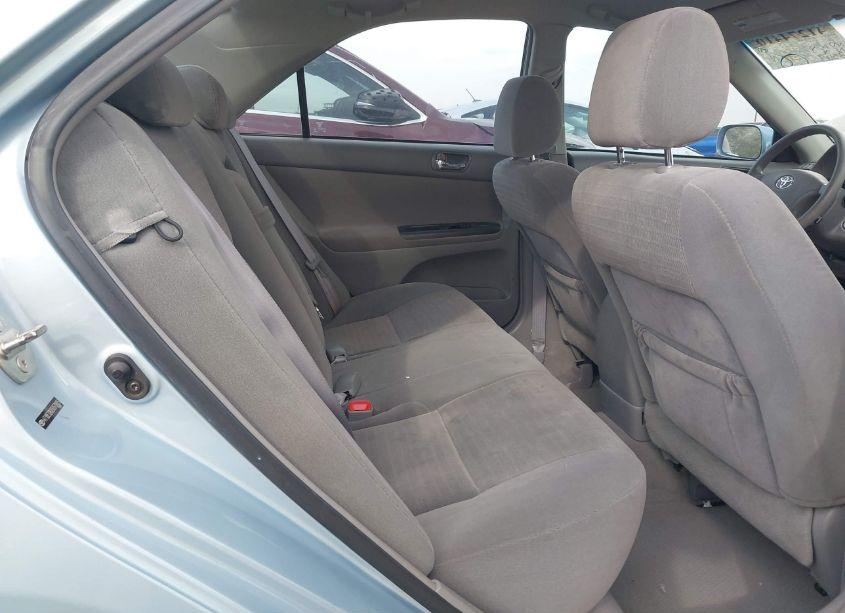 Photo 8 of 2005 Toyota Camry LE (VIN 4T1BE32KX5U570805)