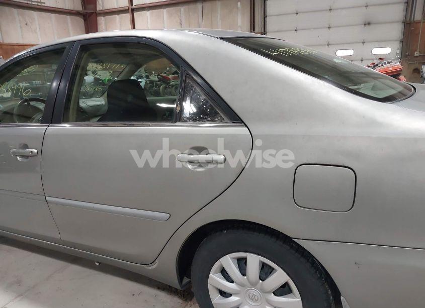 Photo 12 of 2005 Toyota Camry LE (VIN 4T1BE32KX5U603804)
