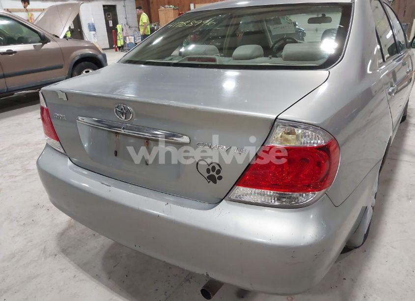 Photo 13 of 2005 Toyota Camry LE (VIN 4T1BE32KX5U603804)