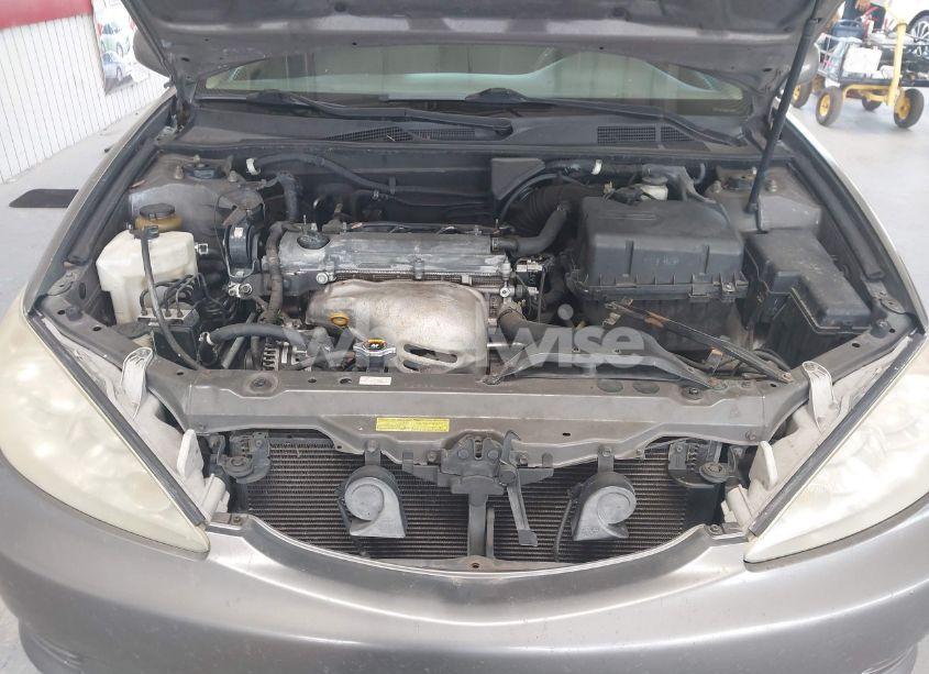 Photo 10 of 2005 Toyota Camry LE (VIN 4T1BE32KX5U614561)
