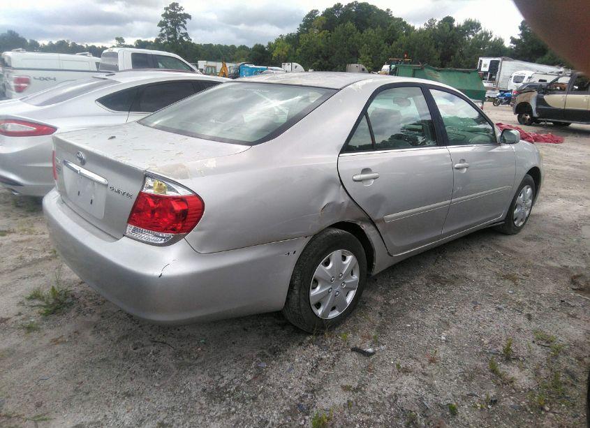 Photo 4 of 2005 Toyota Camry LE (VIN 4T1BE32KX5U972369)