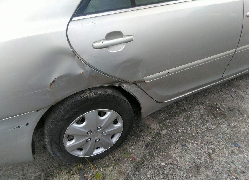 Photo 6 of 2005 Toyota Camry LE (VIN 4T1BE32KX5U972369)
