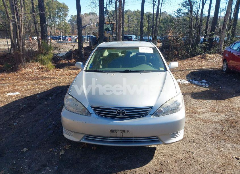 Photo 12 of 2005 Toyota Camry LE (VIN 4T1BE32KX5U981251)