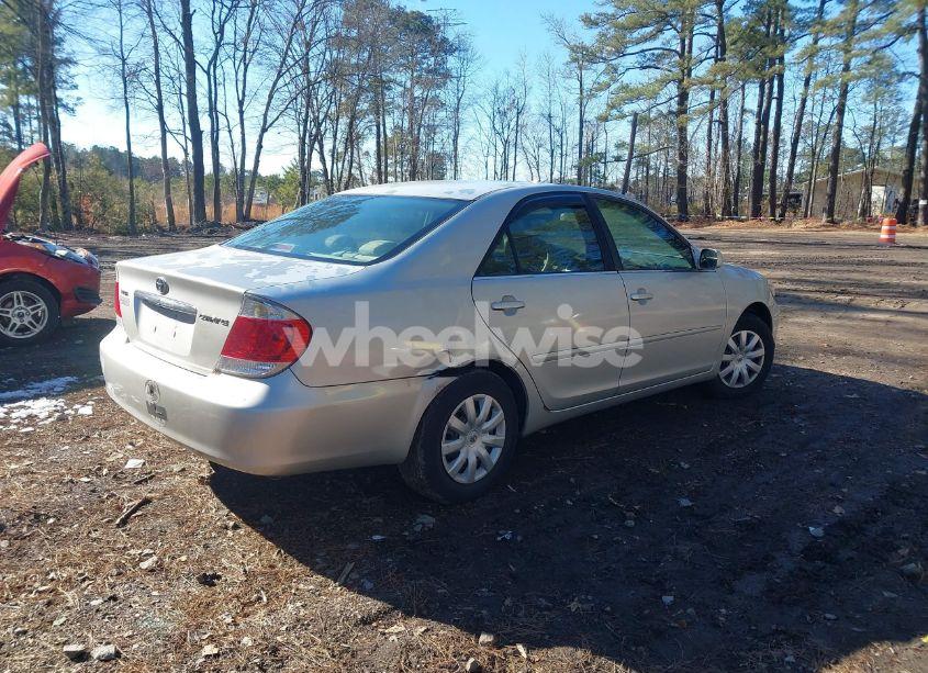 Photo 4 of 2005 Toyota Camry LE (VIN 4T1BE32KX5U981251)