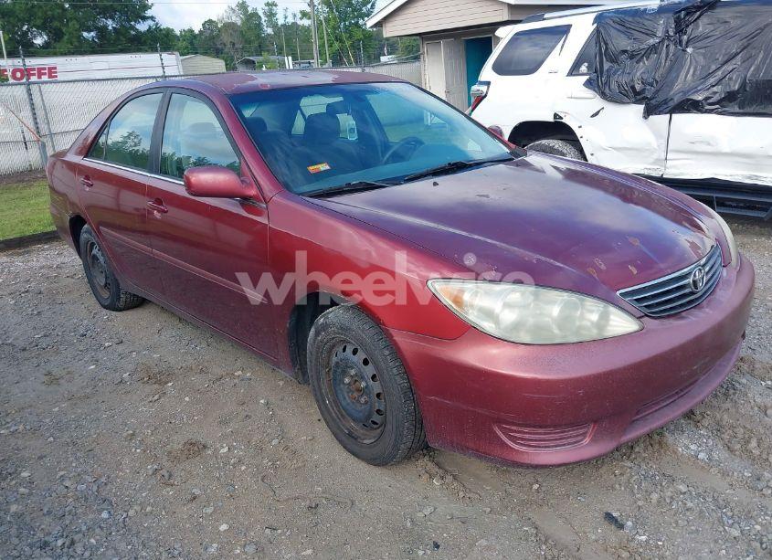 2006 Toyota Camry LE (VIN 4T1BE32KX6U143951) main photo