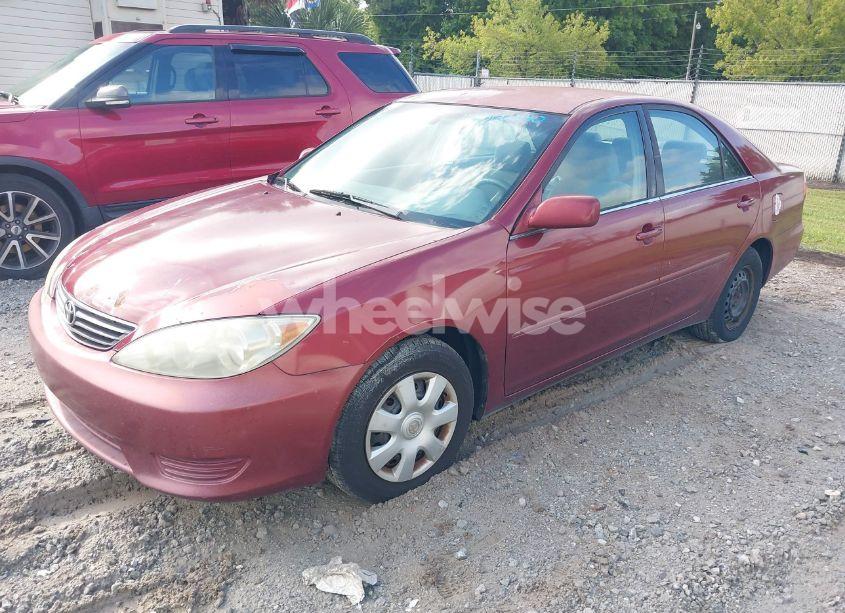 Photo 2 of 2006 Toyota Camry LE (VIN 4T1BE32KX6U143951)