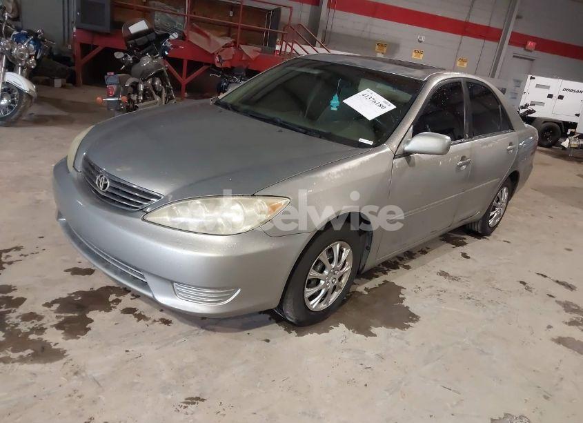 Photo 2 of 2006 Toyota Camry LE (VIN 4T1BE32KX6U650185)