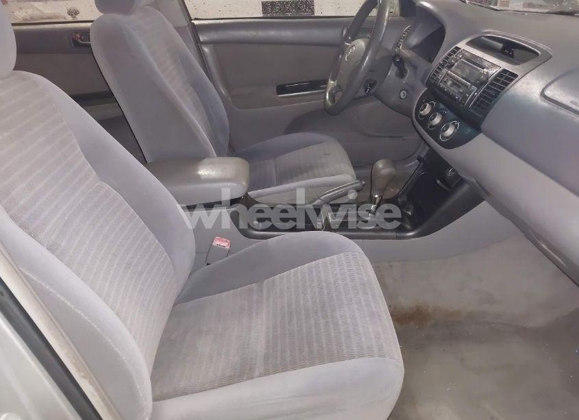 Photo 5 of 2006 Toyota Camry LE (VIN 4T1BE32KX6U676270)