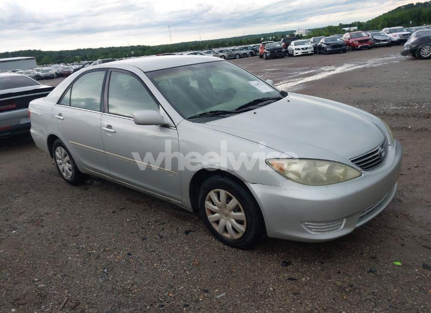 2006 Toyota Camry LE (VIN 4T1BE32KX6U736645) main photo