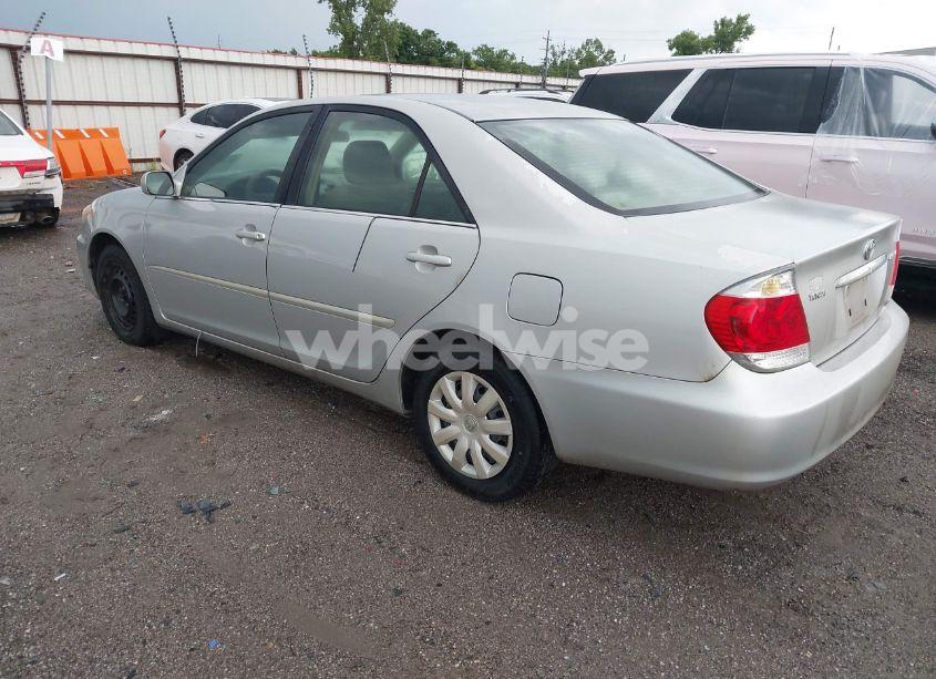 Photo 3 of 2006 Toyota Camry LE (VIN 4T1BE32KX6U736645)