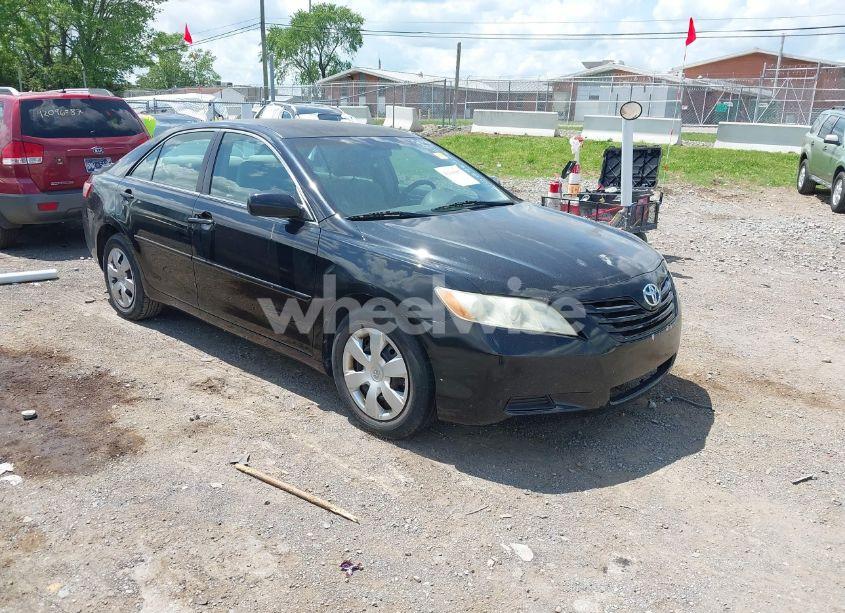 2007 Toyota Camry LE (VIN 4T1BE46K07U046971) main photo