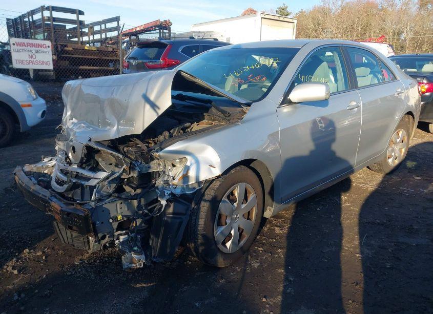 Photo 2 of 2007 Toyota Camry LE (VIN 4T1BE46K07U051197)