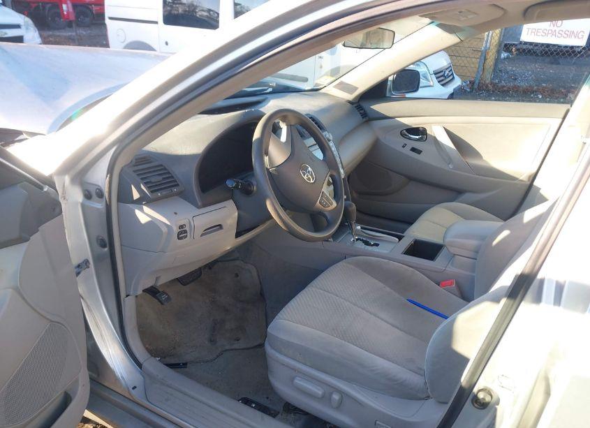 Photo 5 of 2007 Toyota Camry LE (VIN 4T1BE46K07U051197)