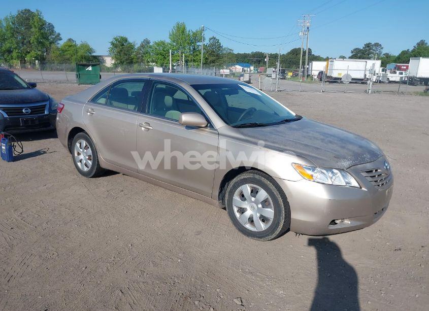 2007 Toyota Camry LE (VIN 4T1BE46K07U100351) main photo