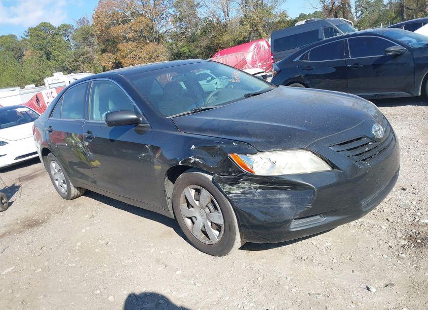 2007 Toyota Camry LE (VIN 4T1BE46K07U114363) main photo