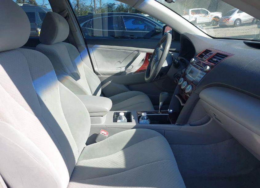 Photo 5 of 2007 Toyota Camry LE (VIN 4T1BE46K07U114363)