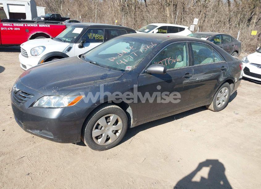 Photo 2 of 2007 Toyota Camry LE (VIN 4T1BE46K07U193369)