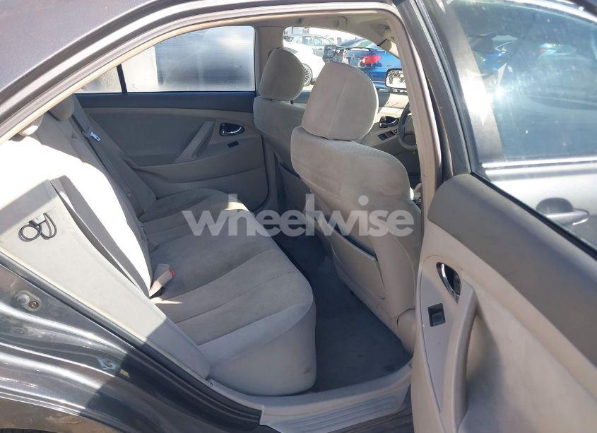 Photo 8 of 2007 Toyota Camry LE (VIN 4T1BE46K07U530204)