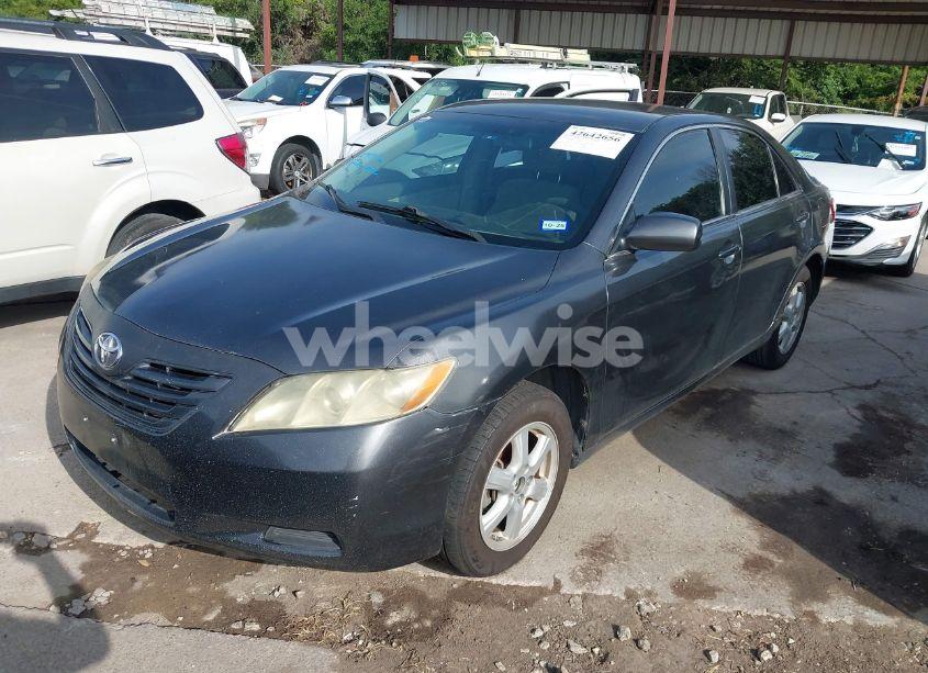 Photo 2 of 2007 Toyota Camry LE (VIN 4T1BE46K07U577135)