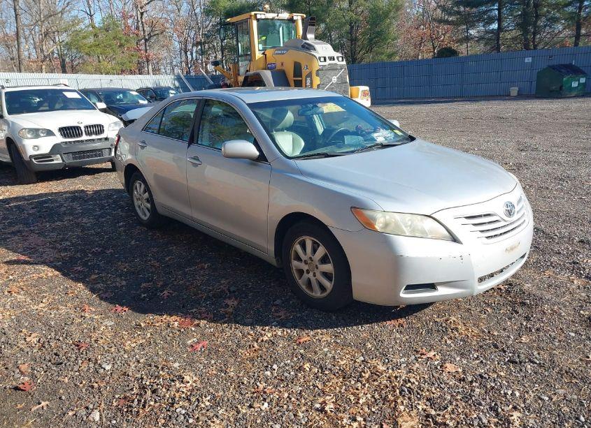 2007 Toyota Camry LE (VIN 4T1BE46K07U579029) main photo