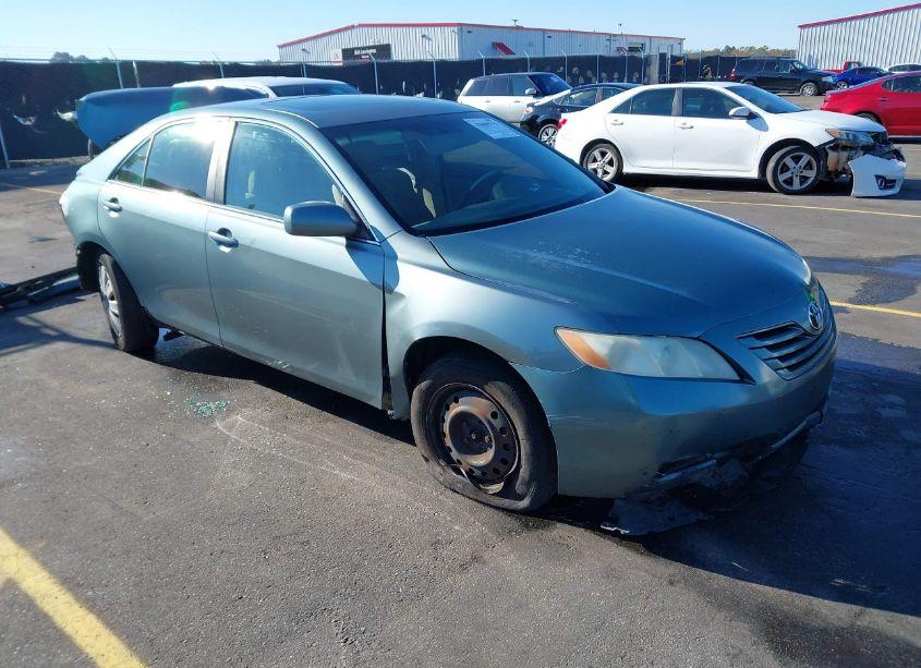 2007 Toyota Camry LE (VIN 4T1BE46K07U597529) main photo