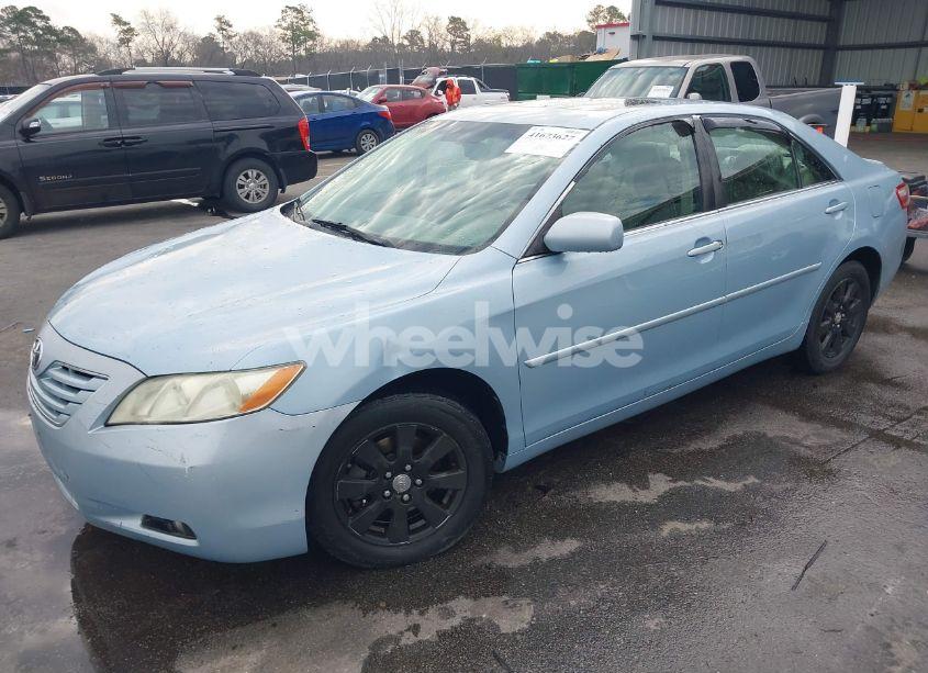 Photo 2 of 2007 Toyota Camry XLE (VIN 4T1BE46K07U600316)