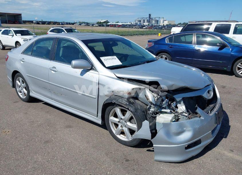 2007 Toyota Camry SE (VIN 4T1BE46K07U663917) main photo