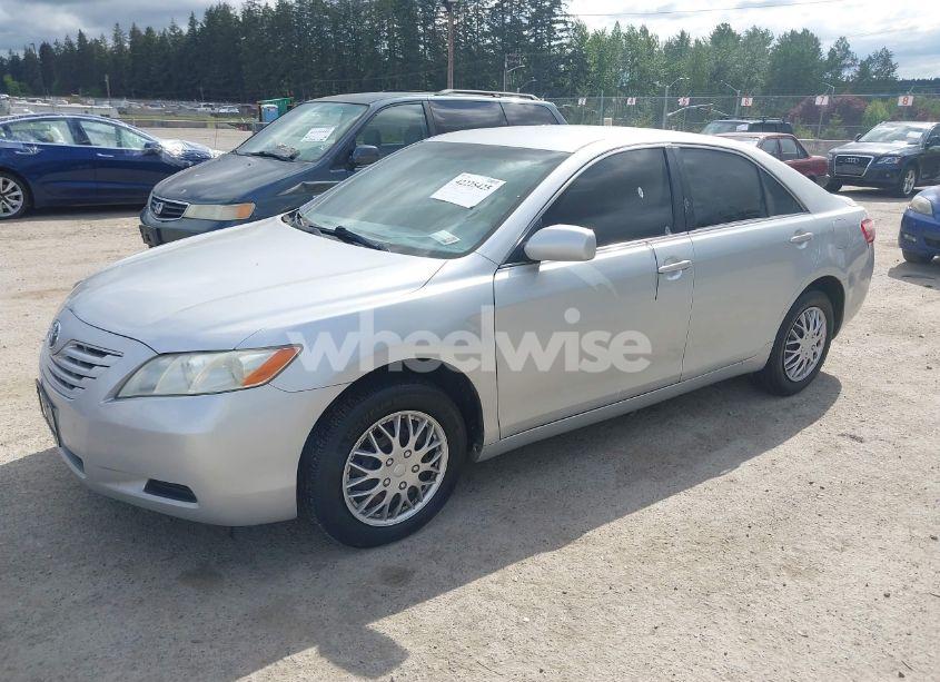 Photo 2 of 2007 Toyota Camry LE (VIN 4T1BE46K07U698974)